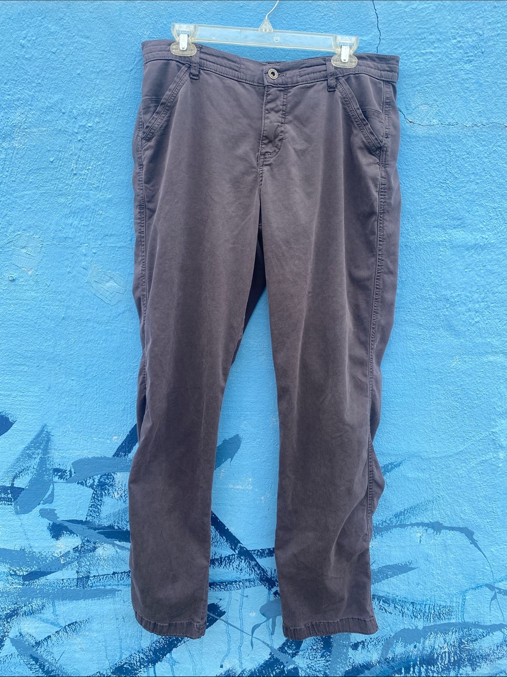 Kuhl grey pants fitness pants outdoor wear hiking pants size 8